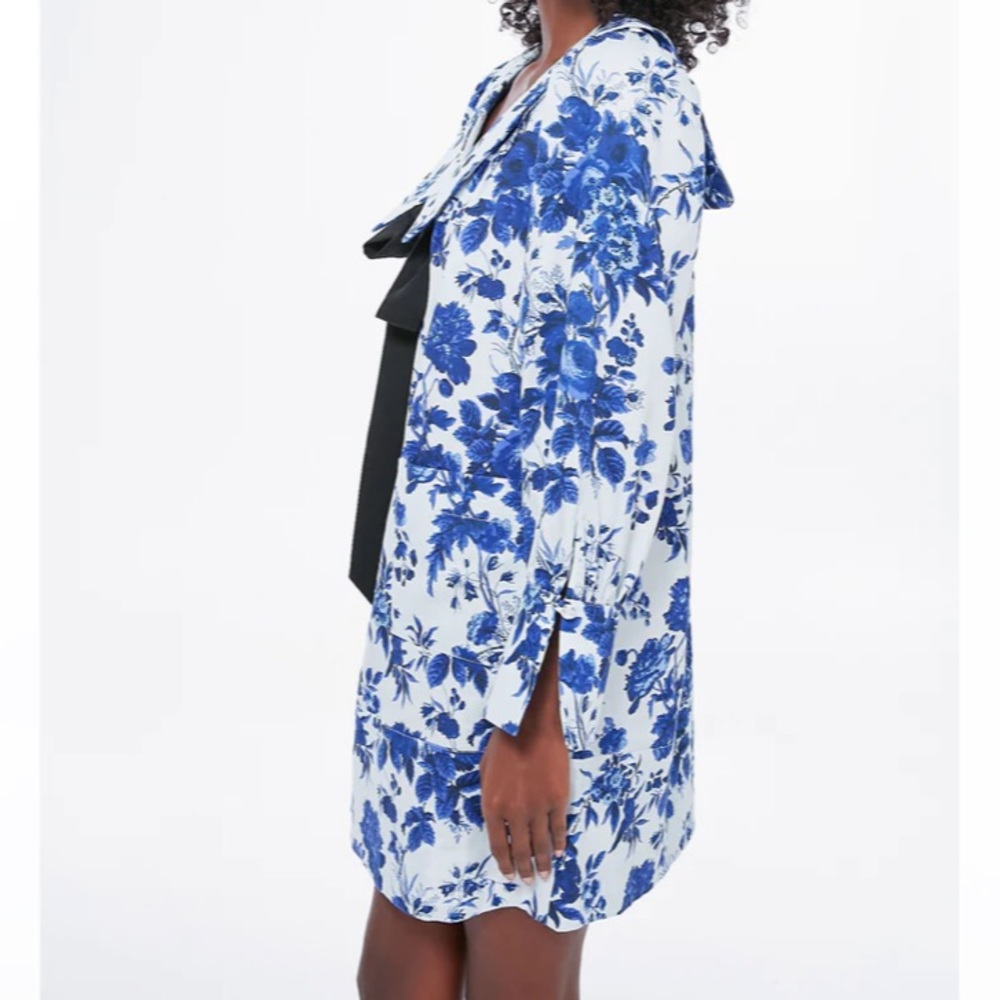 Sapphire Bloom Bella Dress
TUCKERNUCK - Picture 3 of 10